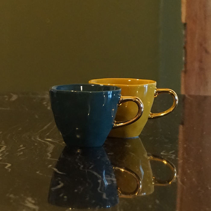 tasse à café en porcelaine bleue et anse dorée Etxe Mia!