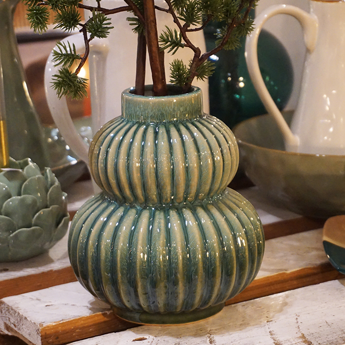vase en céramique strié vert Etxe Mia!