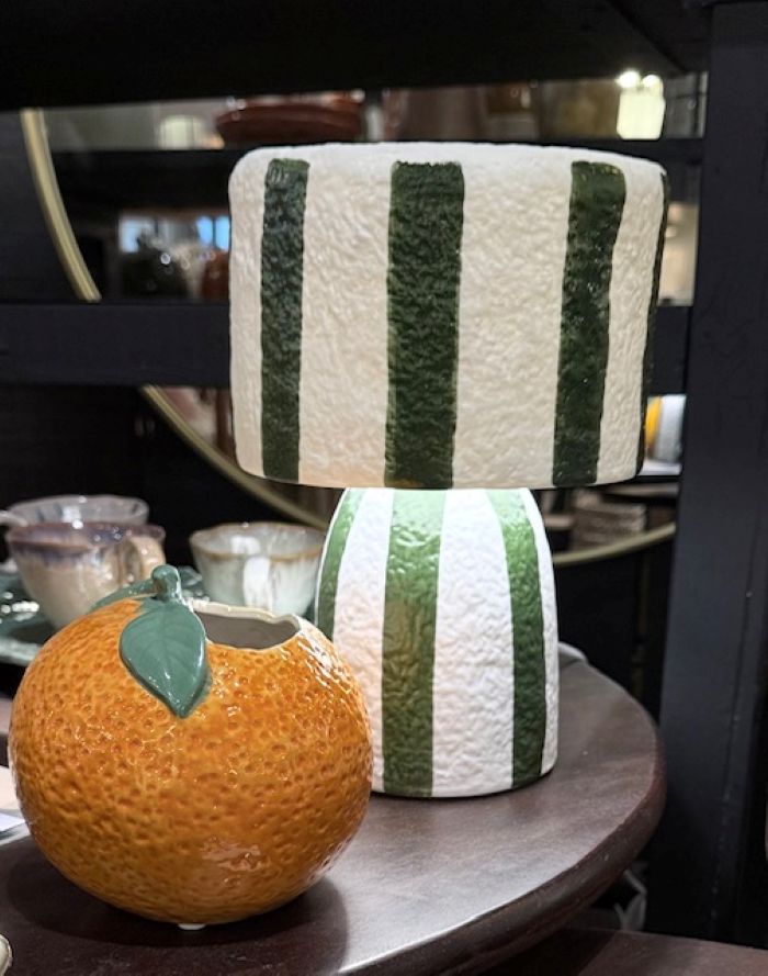 lampe en porcelaine rayée verte Etxe Mia!