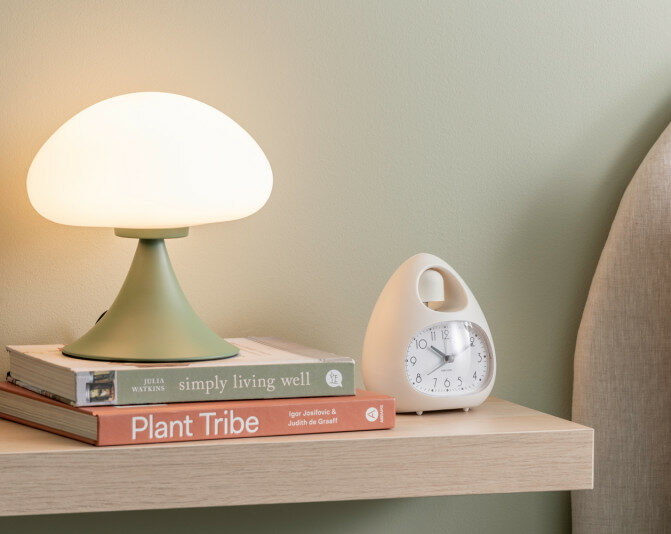 lampe de table verte et verre opaque Etxe Mia!