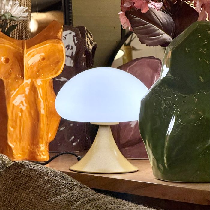 lampe de table beige et verre opaque Etxe Mia!